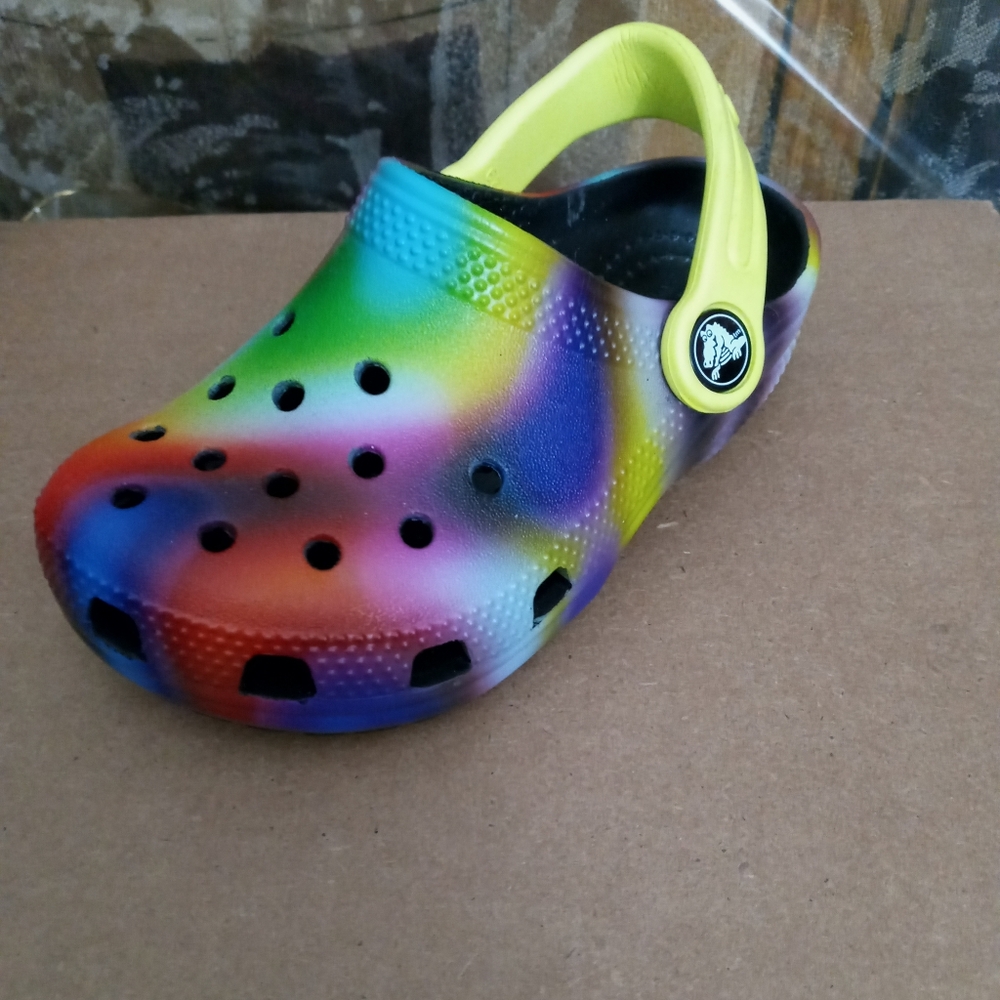 Crocs Kids' Classic Tie Dye Clogs LEFT ONLY Size 9
